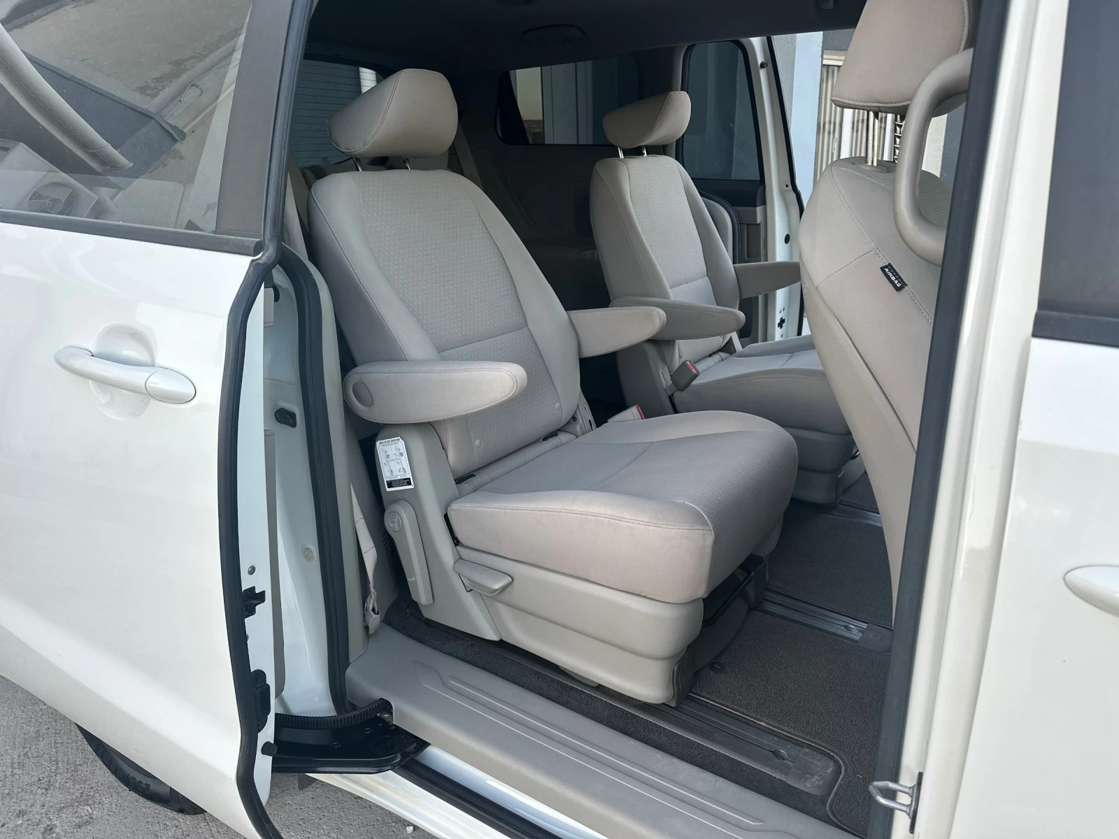 Kia Carnival Sedona  | Mobile.bg   14