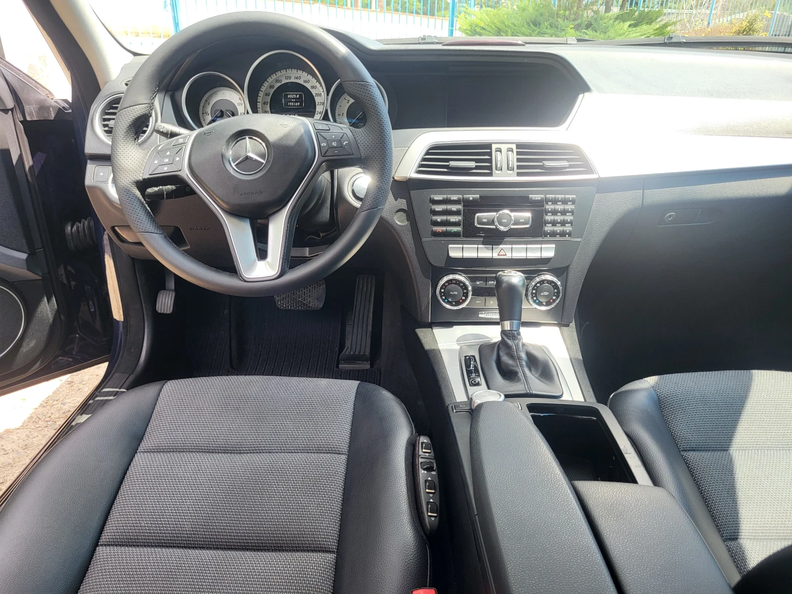 Mercedes-Benz C 220 CDI T-Model Автоматик Keyless Лизинг - изображение 10