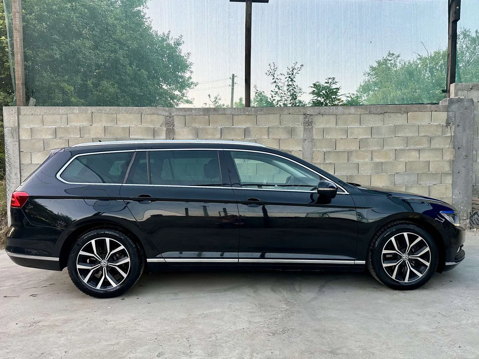 VW Passat 2.0 TDI Highline Обслужен, Дигитал, Автоматик - изображение 4