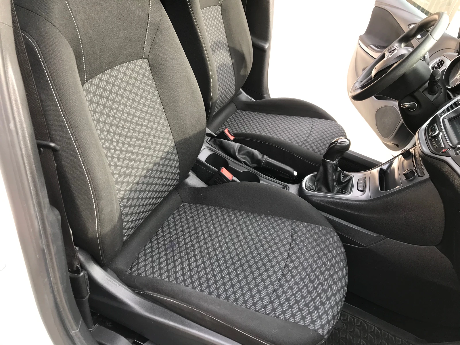 Opel Astra Евро 6, 105ks.150x.km., снимка 16 - Автомобили и джипове - 53572291