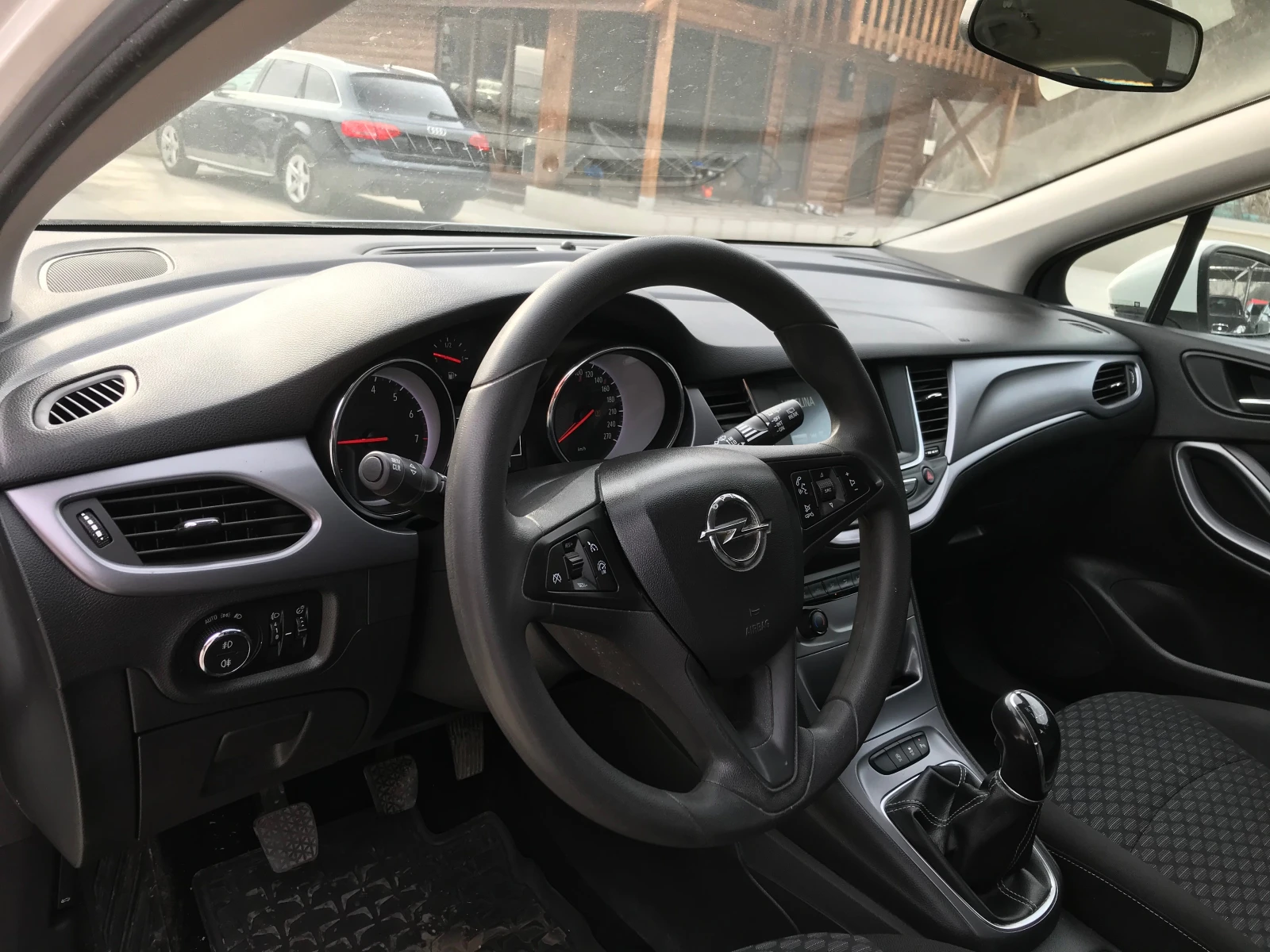 Opel Astra Евро 6, 105ks.150x.km., снимка 9 - Автомобили и джипове - 53572291