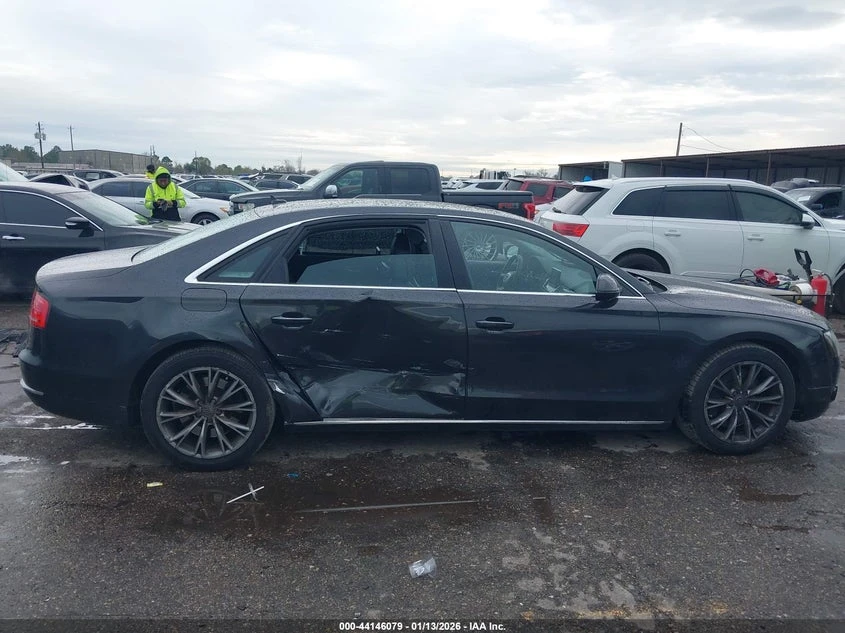 Audi A8 4.2L V-8 DI, DOHC, VVT, 372HP All Wheel Drive - изображение 6