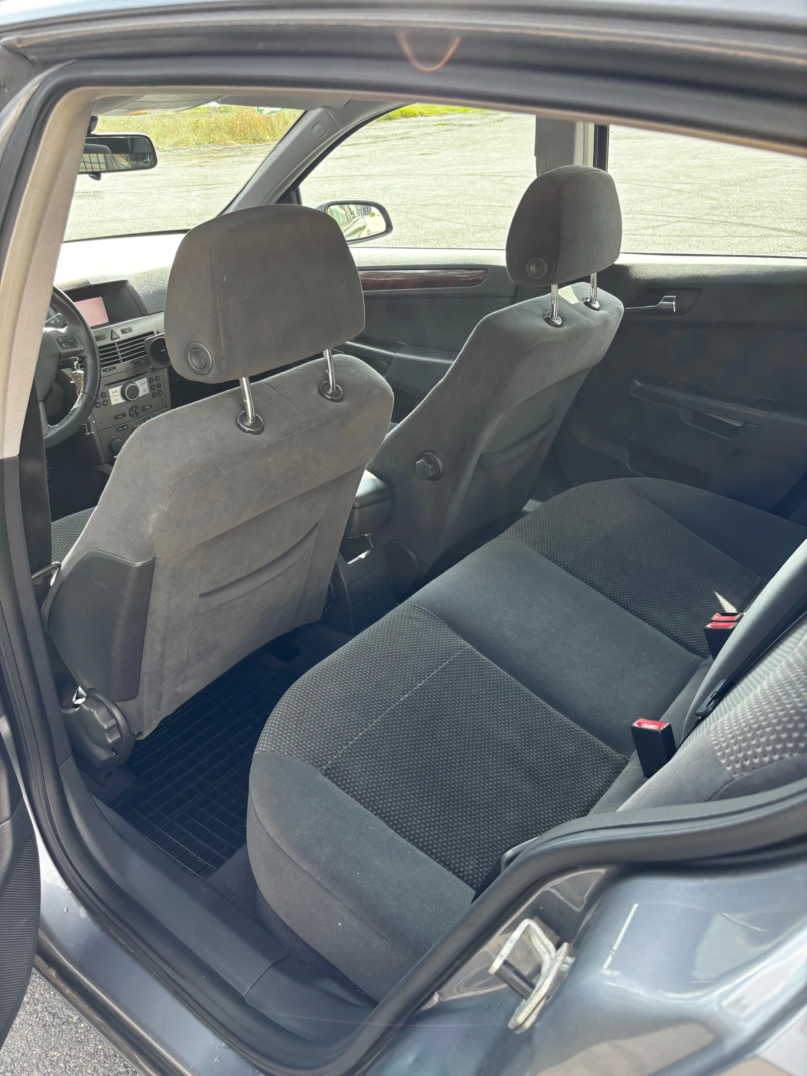 Opel Astra 1.6 Twinport , снимка 5 - Автомобили и джипове - 53658130