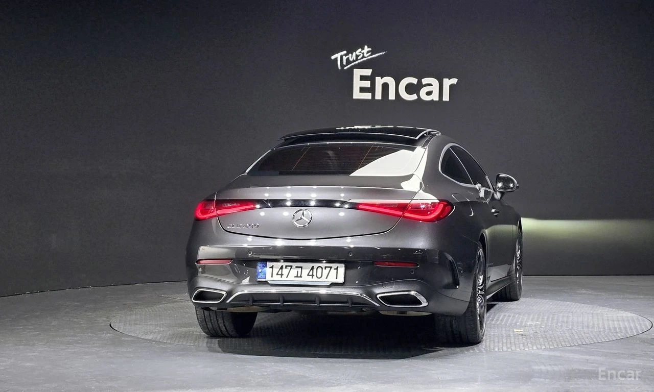 Mercedes-Benz CLE 200 * КОЖА* ПОДГРЕВ* ОБДУХВАНЕ* ШИБИДАХ* 360* , снимка 4 - Автомобили и джипове - 54488717