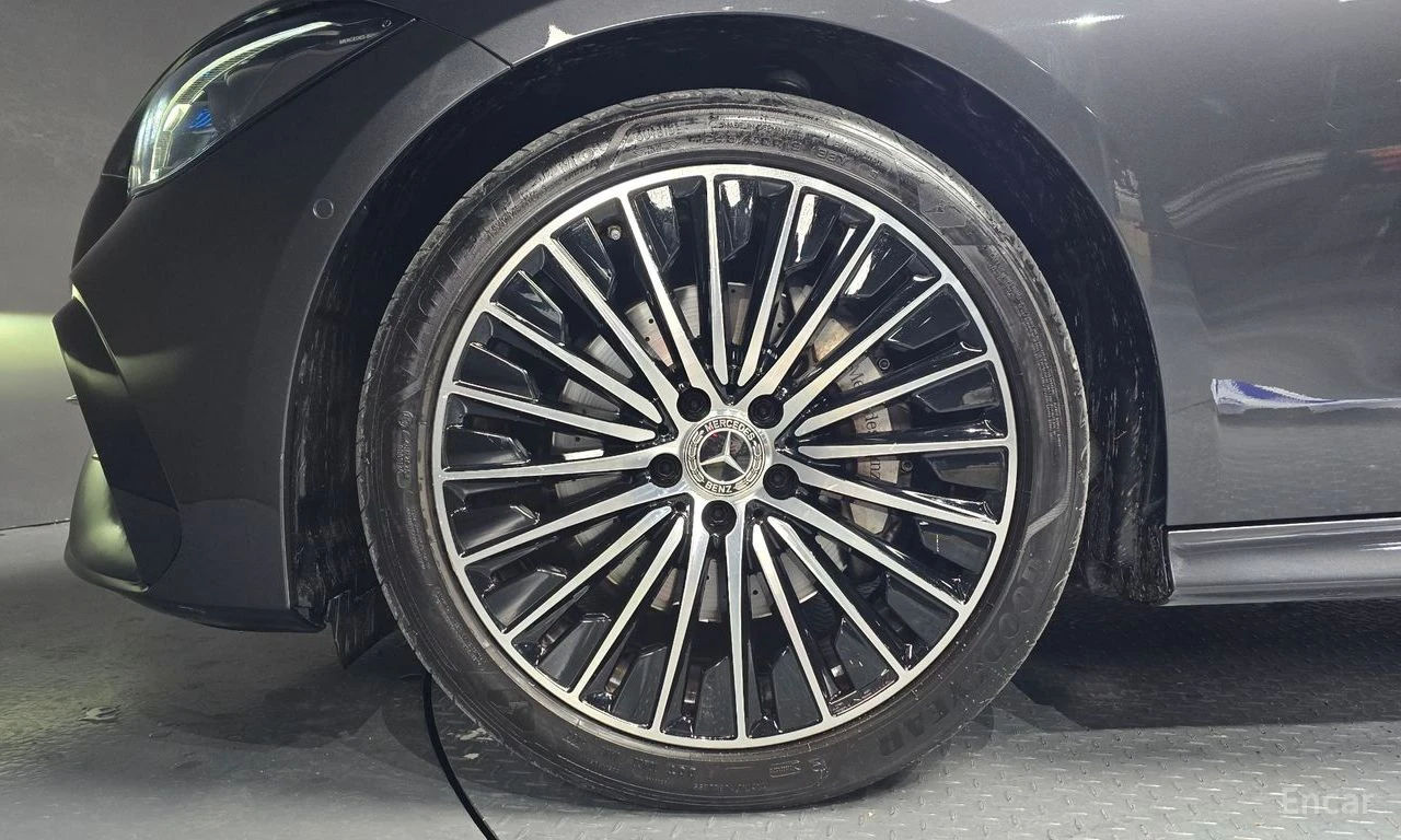 Mercedes-Benz CLE 200 * КОЖА* ПОДГРЕВ* ОБДУХВАНЕ* ШИБИДАХ* 360* , снимка 5 - Автомобили и джипове - 54488717
