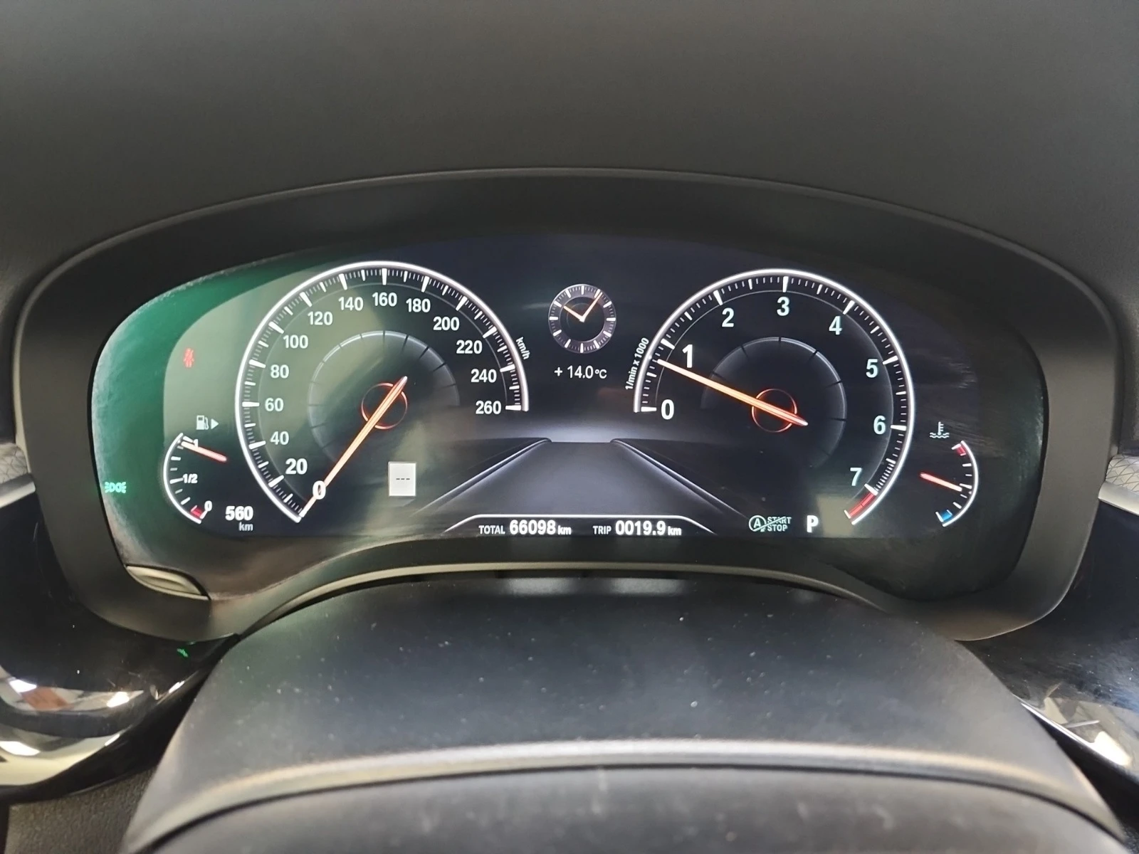 BMW 530 M ПАКЕТ * HEAD UP * SOFT CLOSE * CARFAX * , снимка 7 - Автомобили и джипове - 54545123