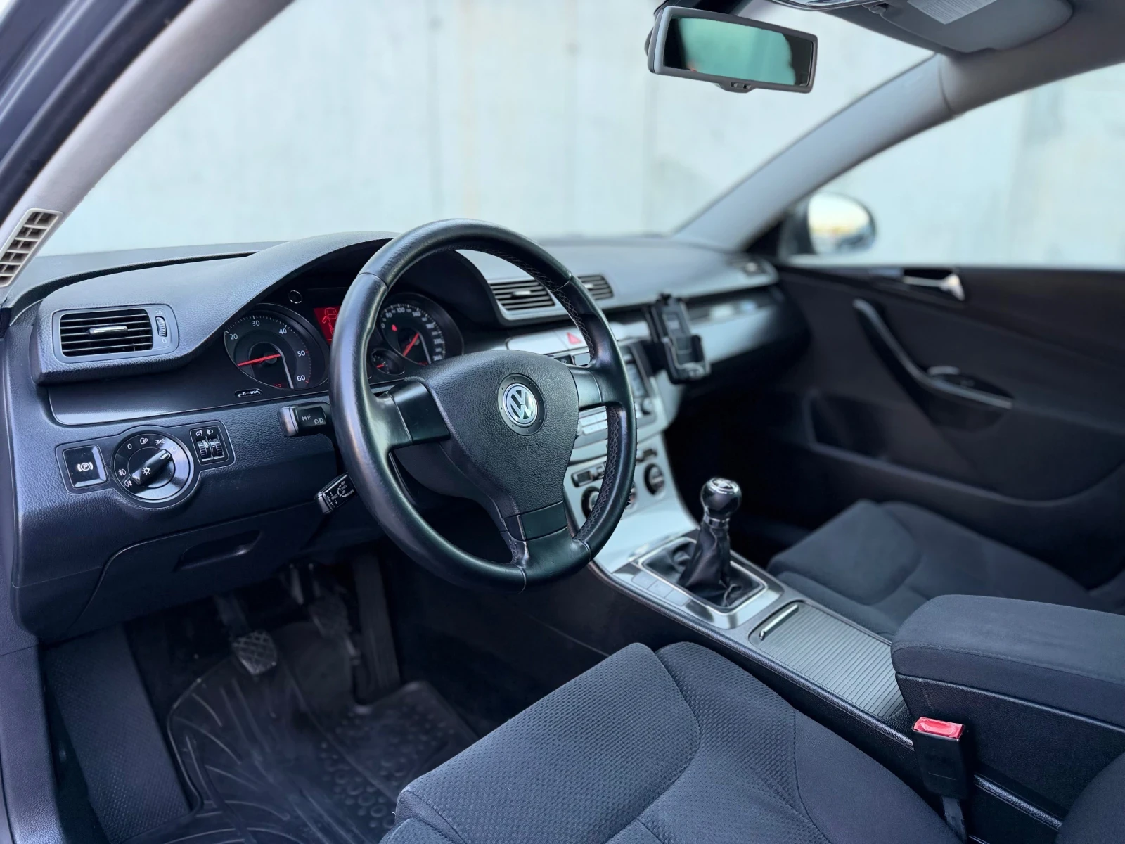 VW Passat 2.0TDi~140hp~8 КЛАПАНА~HIGH-LINE, снимка 9 - Автомобили и джипове - 55245674
