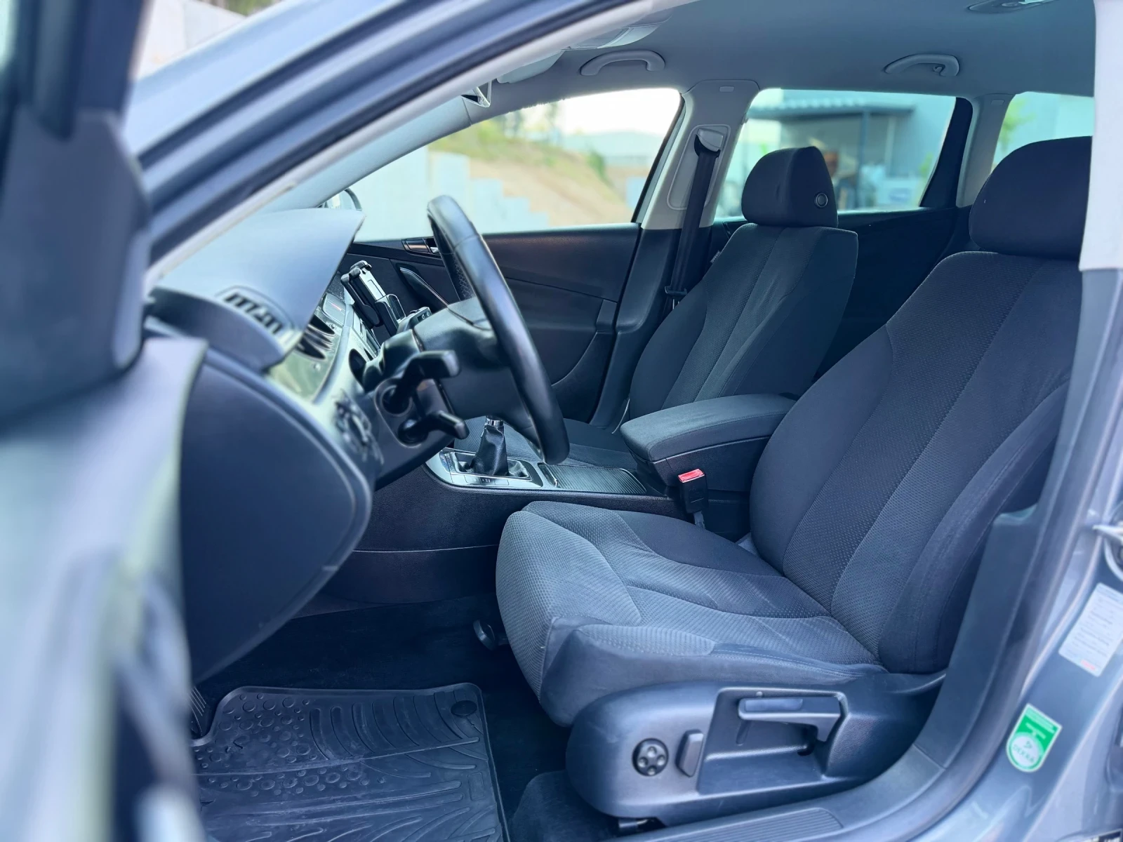 VW Passat 2.0TDi~140hp~8 КЛАПАНА~HIGH-LINE, снимка 10 - Автомобили и джипове - 55245674