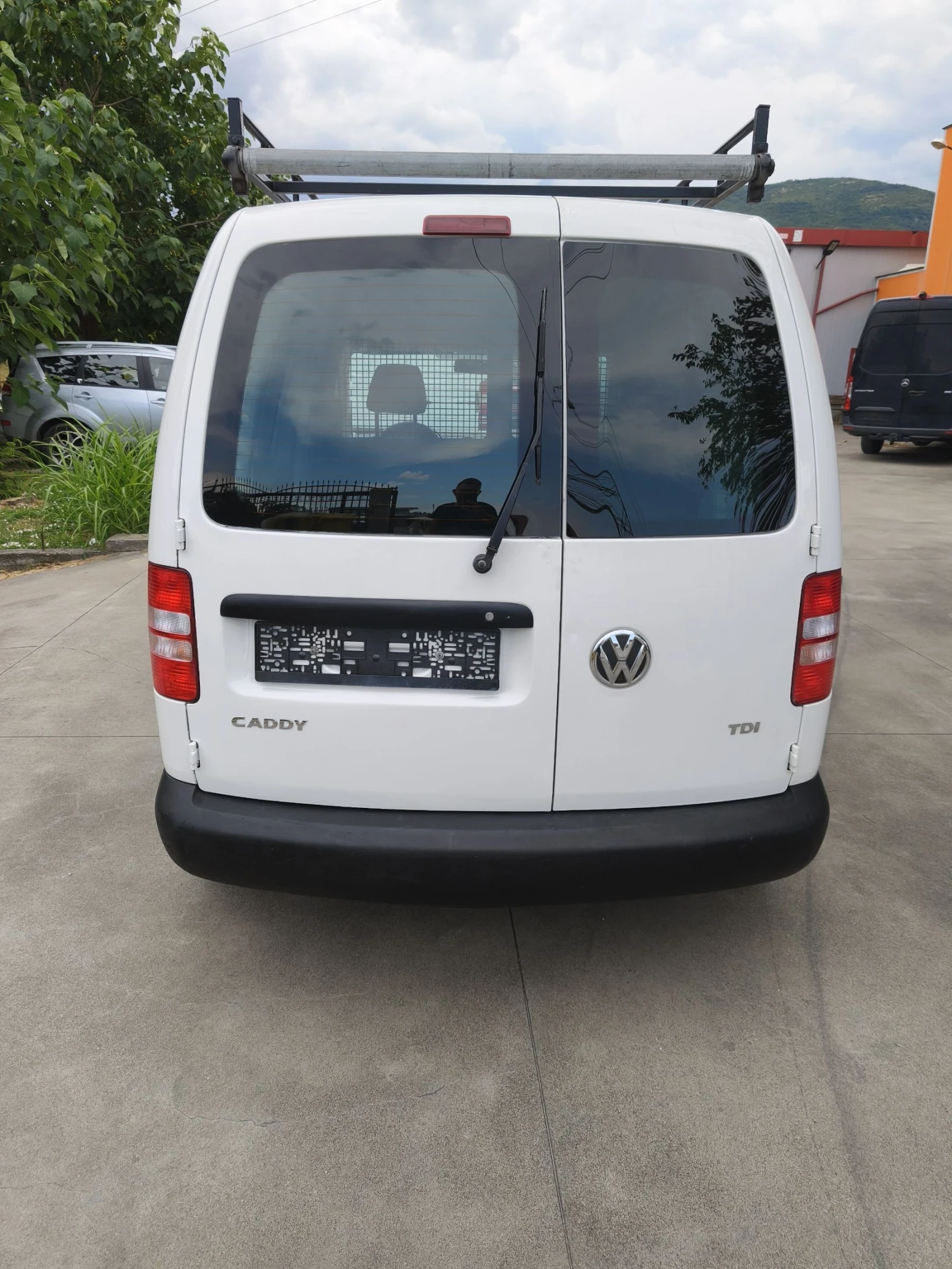 VW Caddy 1.6 TDI 105ks, снимка 6 - Автомобили и джипове - 55448748