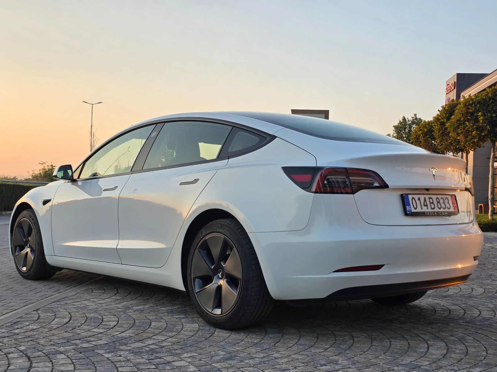 Tesla Model 3 LONG RANGE / DUAL MOTOR  / GERMANY / НАЛИЧНА , снимка 3 - Автомобили и джипове - 55469920