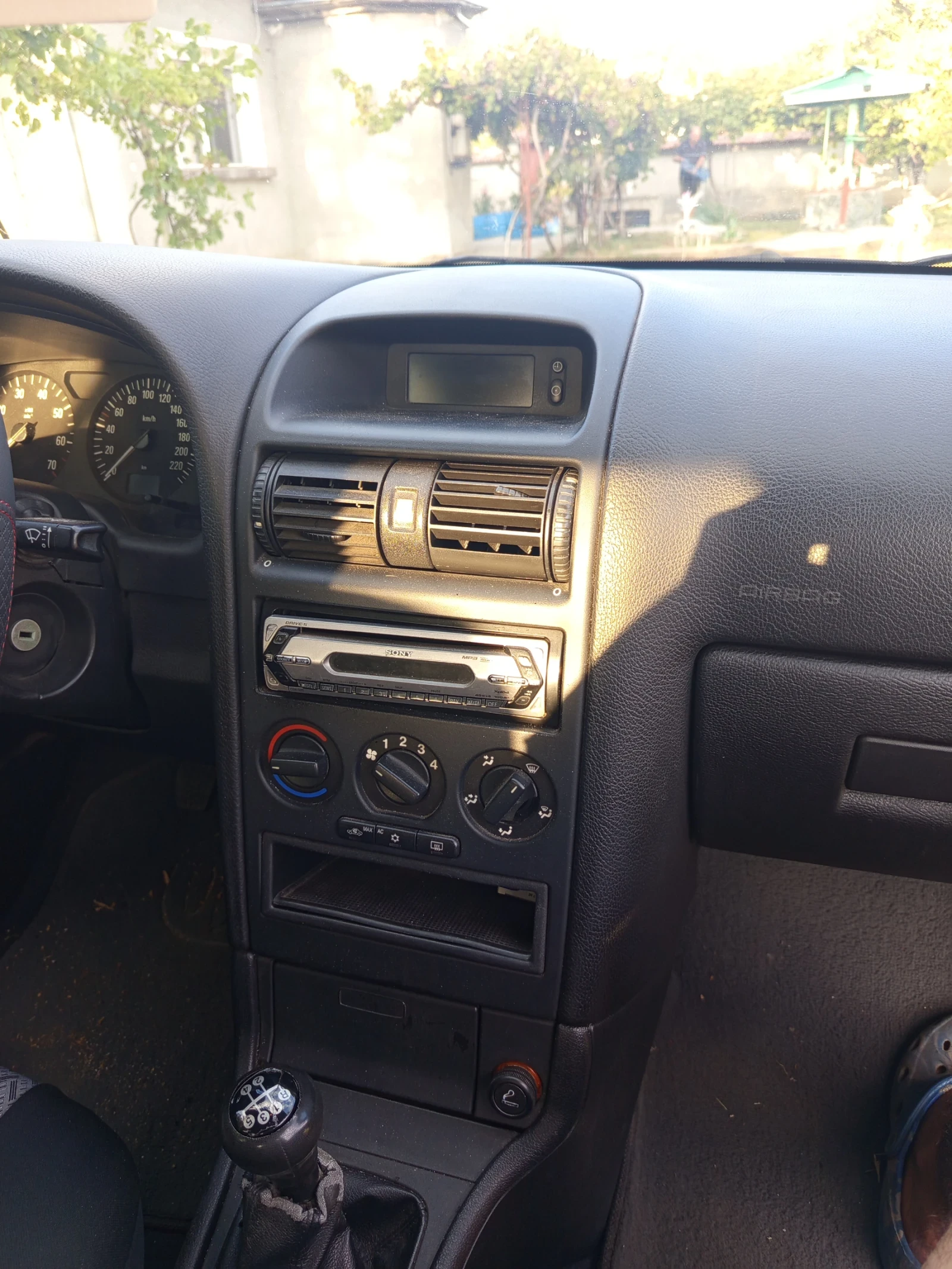 Opel Astra 1.4 classic, снимка 9 - Автомобили и джипове - 56377605