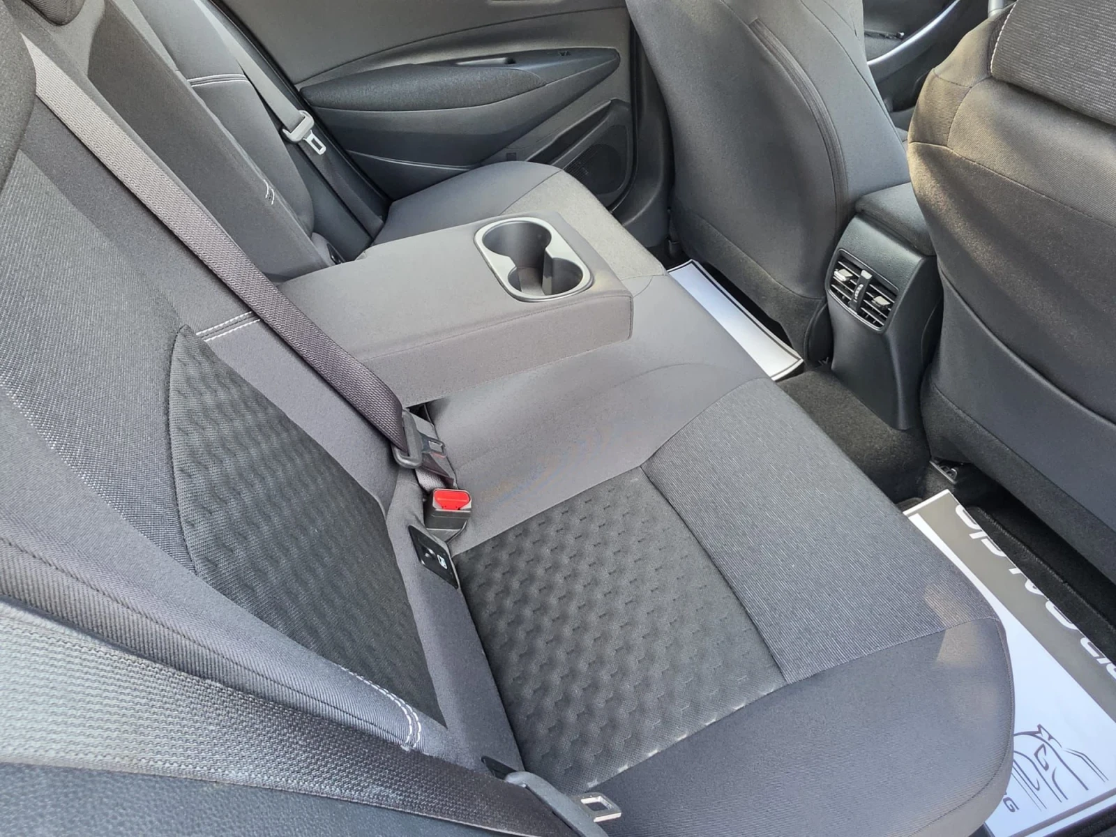Toyota Corolla SW* HYBRID* ��������� �������� | Mobile.bg � ����������� 10