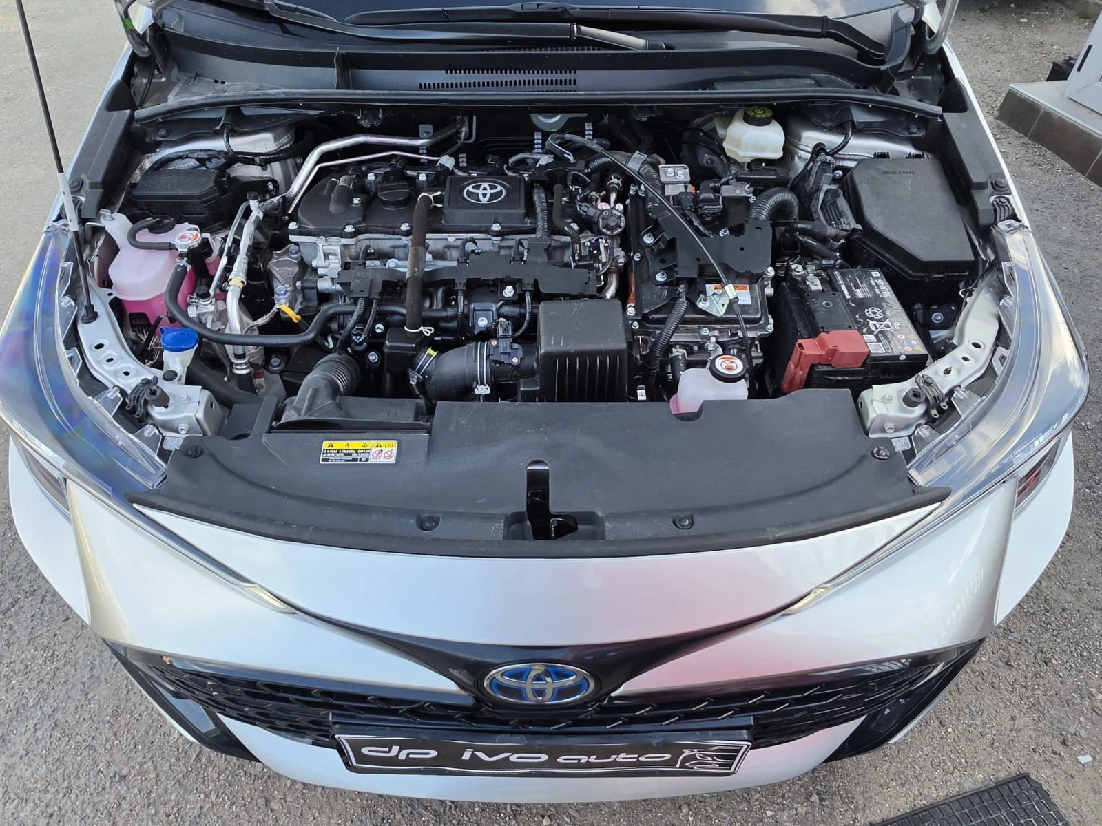 Toyota Corolla SW* HYBRID* ��������� �������� | Mobile.bg � ����������� 14