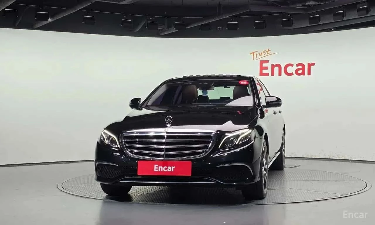 Mercedes-Benz E 300, снимка 3 - Автомобили и джипове - 56690236
