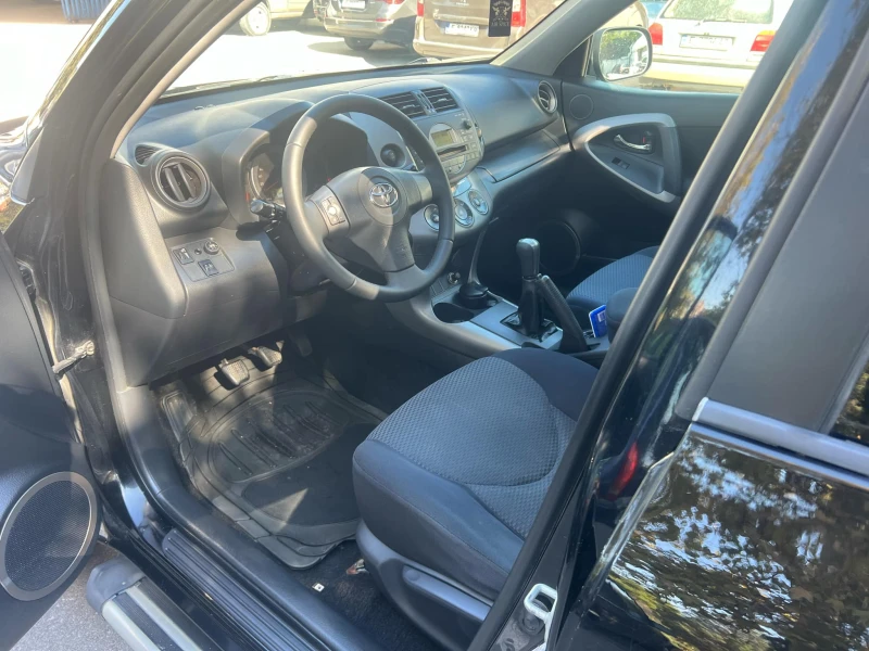 Toyota Rav4 2.0VVTi, снимка 13 - Автомобили и джипове - 47721742