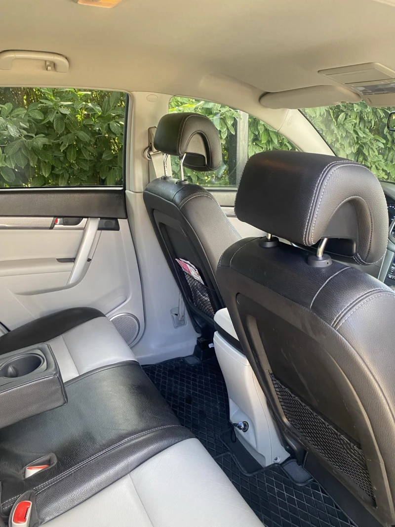Chevrolet Captiva, снимка 5 - Автомобили и джипове - 52285978