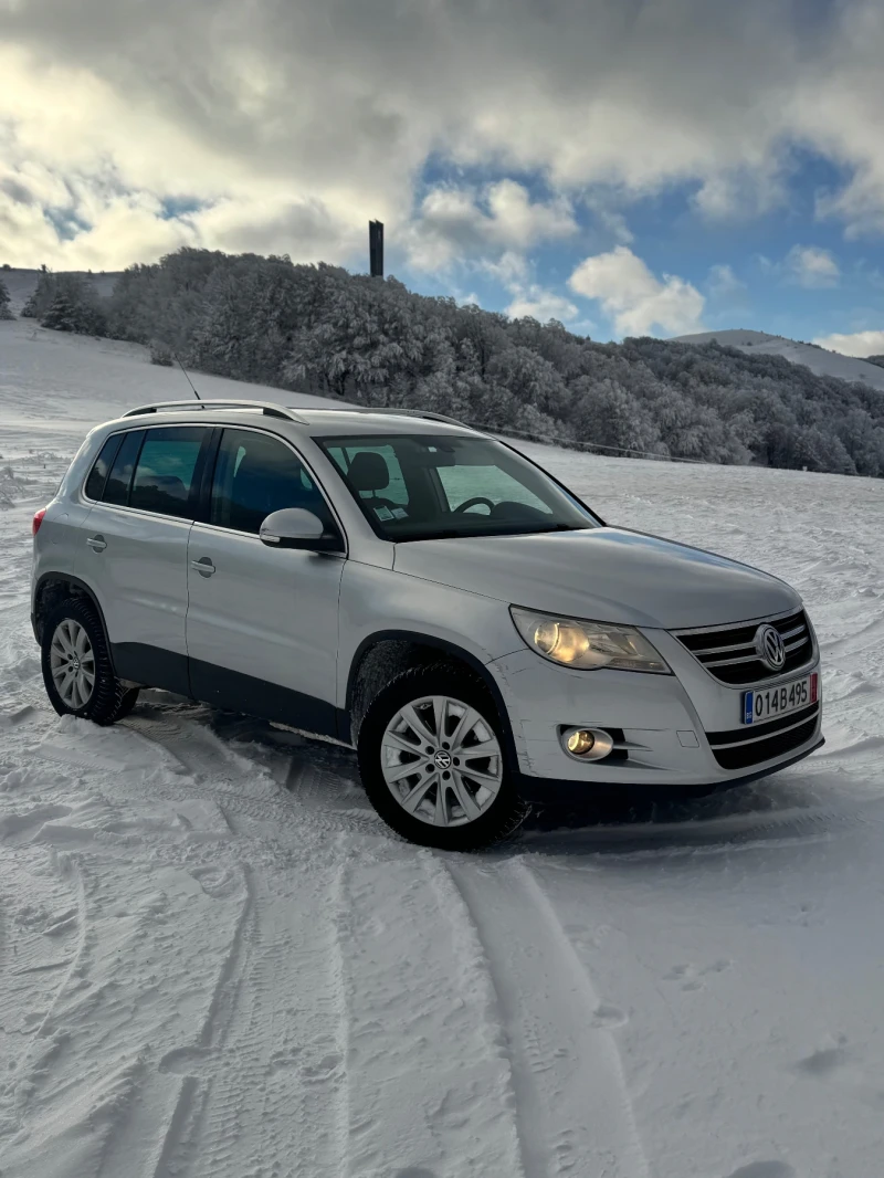 VW Tiguan 2.0tdi 4x4 Navi, снимка 6 - Автомобили и джипове - 53167679