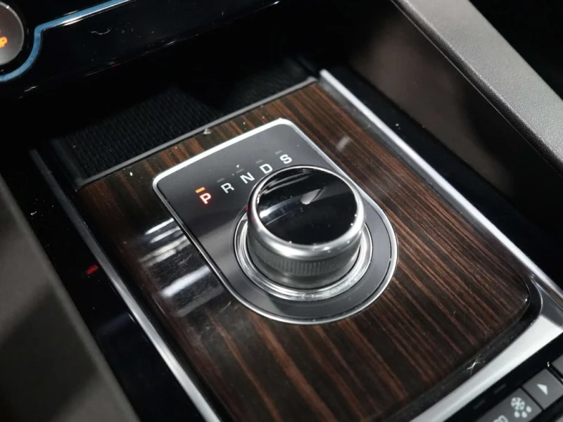 Jaguar F-PACE Prestige  CARFAX, снимка 14 - Автомобили и джипове - 53234619