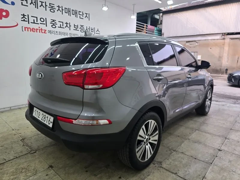 Kia Sportage 2.0 CRDi 4WD, снимка 4 - Автомобили и джипове - 54274965