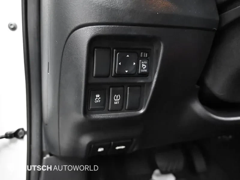 Nissan Juke 1.6 Sv F15, снимка 16 - Автомобили и джипове - 55750052