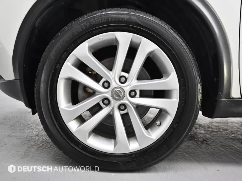 Nissan Juke 1.6 Sv F15, снимка 5 - Автомобили и джипове - 55750052