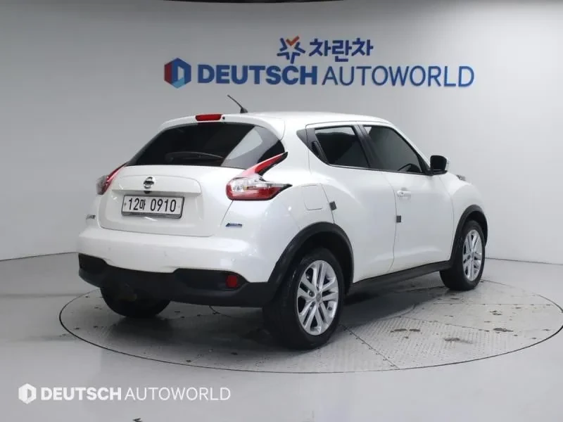 Nissan Juke 1.6 Sv F15, снимка 2 - Автомобили и джипове - 55750052