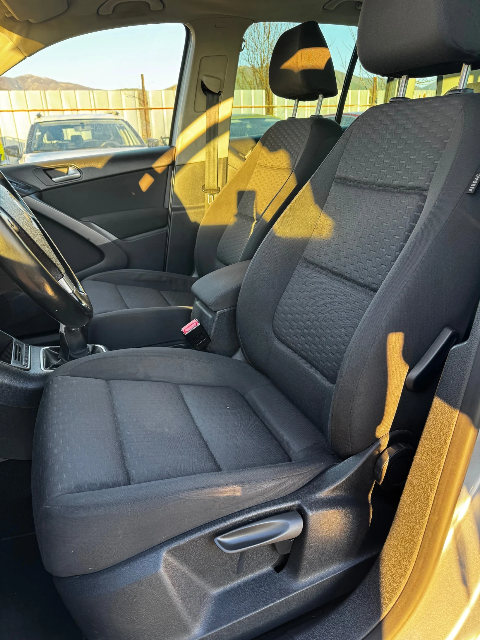 VW Tiguan 2.0tdi 4x4 Navi | Mobile.bg � ����������� 8