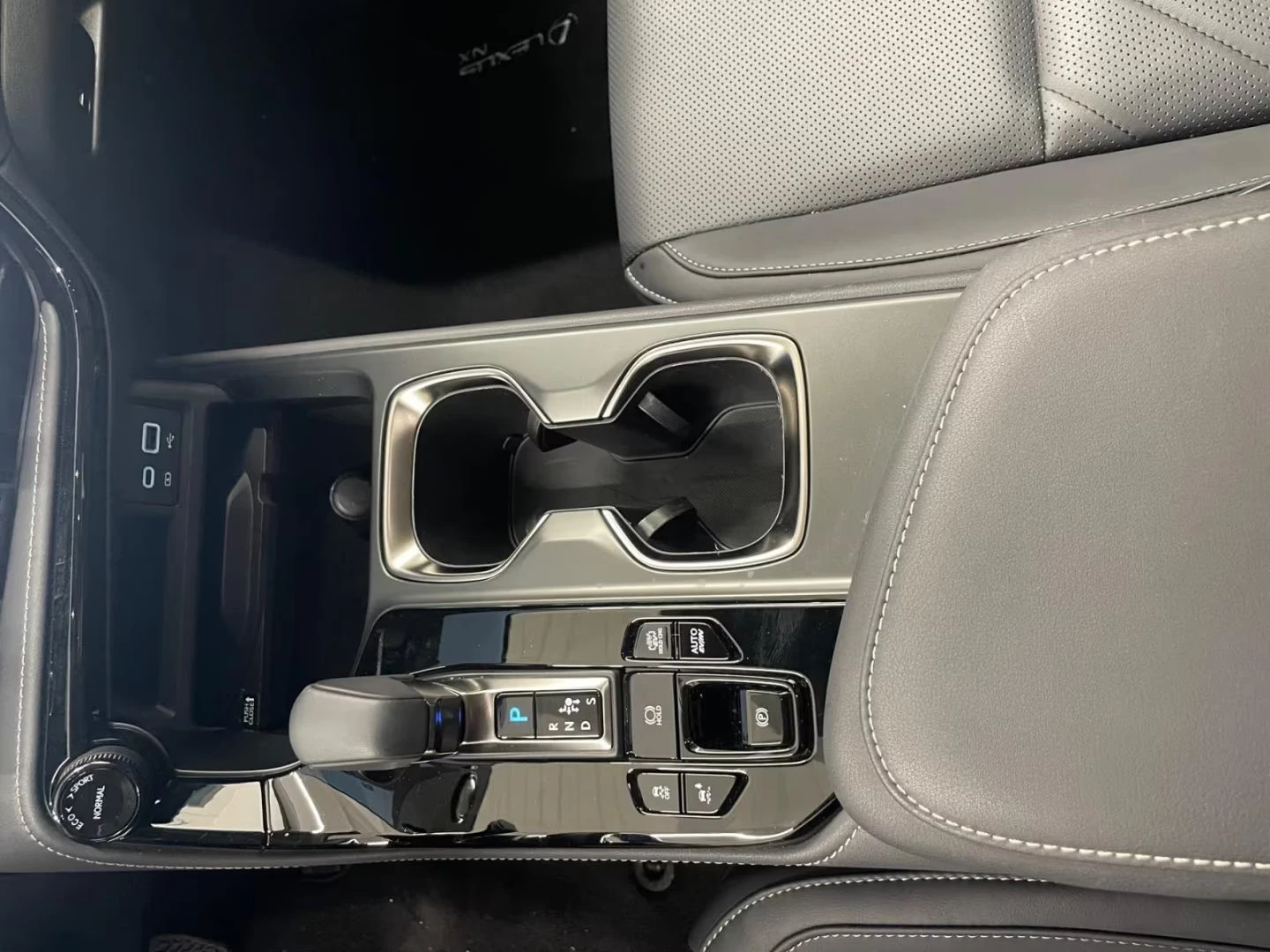 Lexus NX 450 LUXURY/309HP/M.LEVINSON/360/HUD/MEMO/DIGI/LED/746g | Mobile.bg � ����������� 11