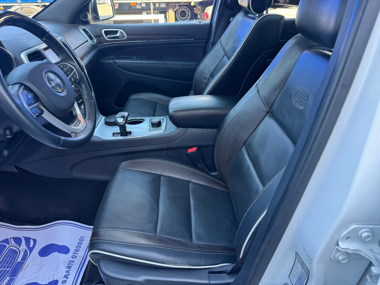 Jeep Grand cherokee 3.0D OVERLAND , снимка 5 - Автомобили и джипове - 54437048