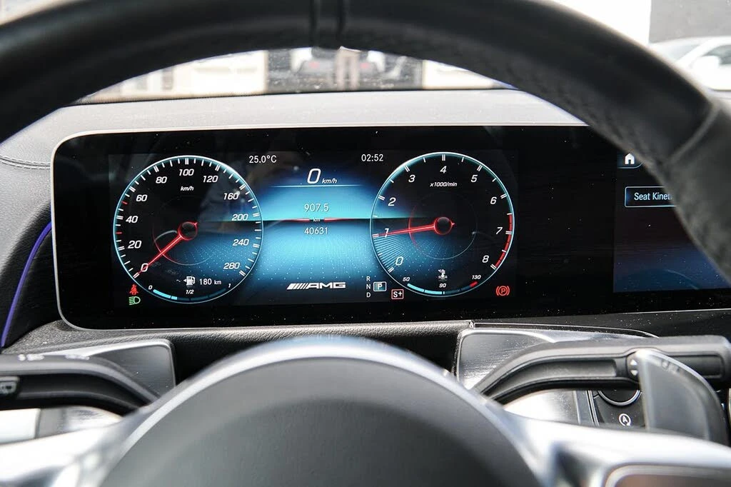 Mercedes-Benz GLB35AMG 4MATIC / 360/ BURMESTER/ PANORAMA/ , снимка 11 - Автомобили и джипове - 55391822