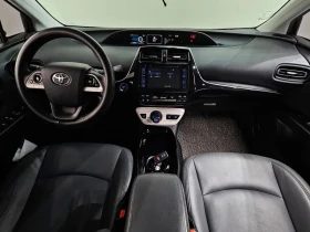 Toyota Prius 1.8 Хибрид, снимка 3