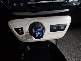 Toyota Prius 1.8 Хибрид, снимка 8