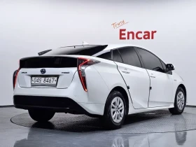 Toyota Prius 1.8 Хибрид, снимка 2