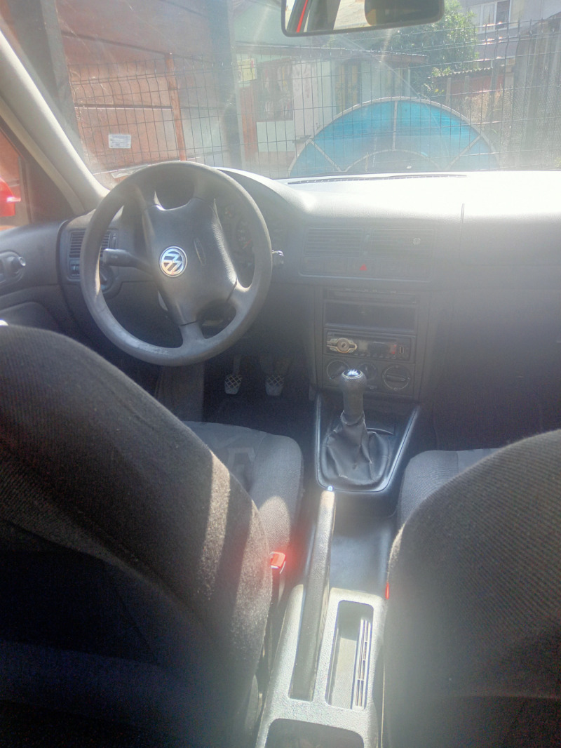 VW Golf 4, снимка 6 - Автомобили и джипове - 46625211