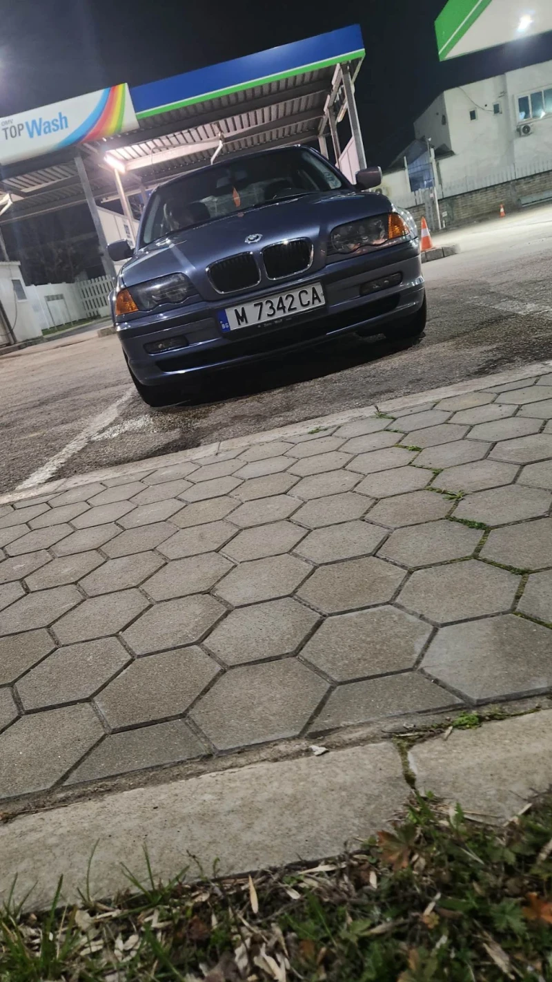 BMW 320, снимка 2 - Автомобили и джипове - 46948690