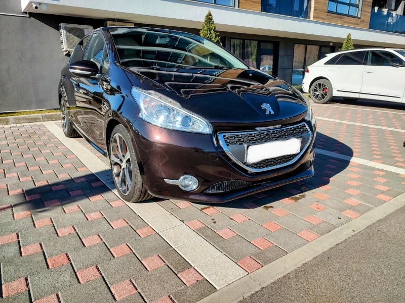 Peugeot 208 1.6 Газ/LPG, снимка 4 - Автомобили и джипове - 47995612