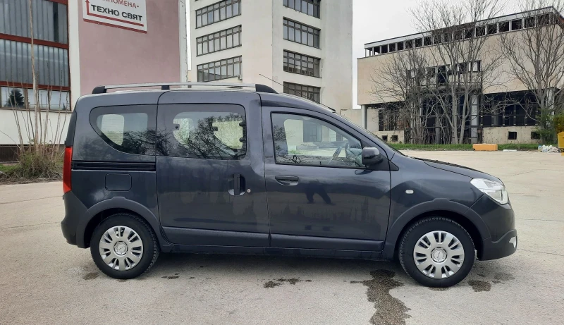 Dacia Dokker 1.2i STEPWEY NAVI, снимка 4 - Автомобили и джипове - 49896671