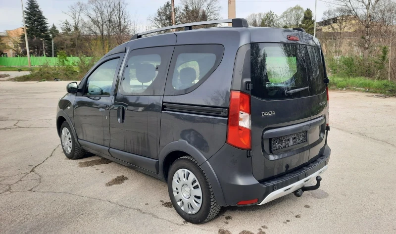 Dacia Dokker 1.2i STEPWEY NAVI, снимка 7 - Автомобили и джипове - 49896671