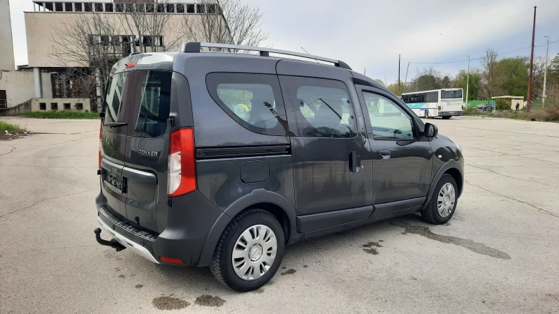 Dacia Dokker 1.2i STEPWEY NAVI, снимка 5 - Автомобили и джипове - 49896671