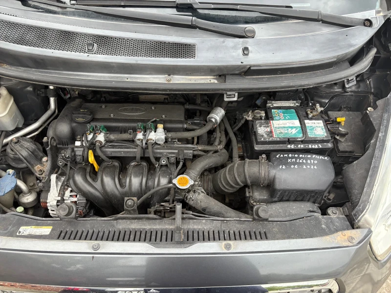 Kia Venga 1.4 Бенз/Газ, снимка 8 - Автомобили и джипове - 50352464