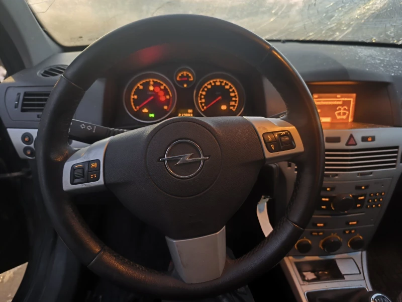 Opel Astra H 1.7 110к.с. 6ск, снимка 13 - Автомобили и джипове - 52406327