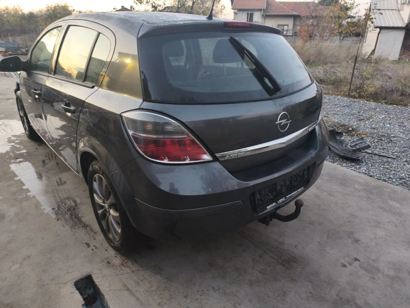 Opel Astra H 1.7 110к.с. 6ск, снимка 5 - Автомобили и джипове - 52406327