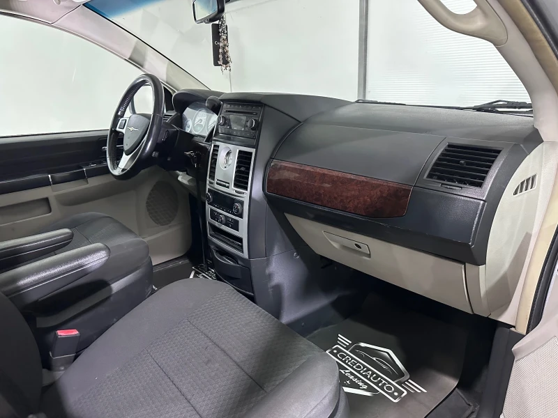 Chrysler Gr.voyager 7 места * AUTO* , снимка 9 - Автомобили и джипове - 52459577