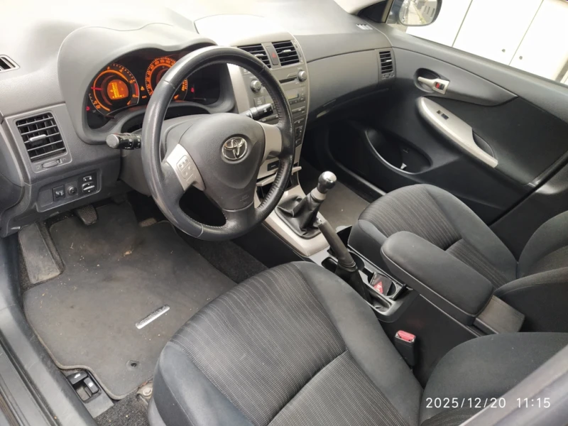 Toyota Corolla 1.4 D-4D, снимка 11 - Автомобили и джипове - 52856181