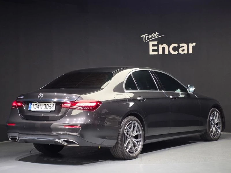 Mercedes-Benz E 220 E220d 4MATIC AMG Line| 143к.с.| ВКЛ.ТЕХНОТЕСТ, снимка 2 - Автомобили и джипове - 55197478