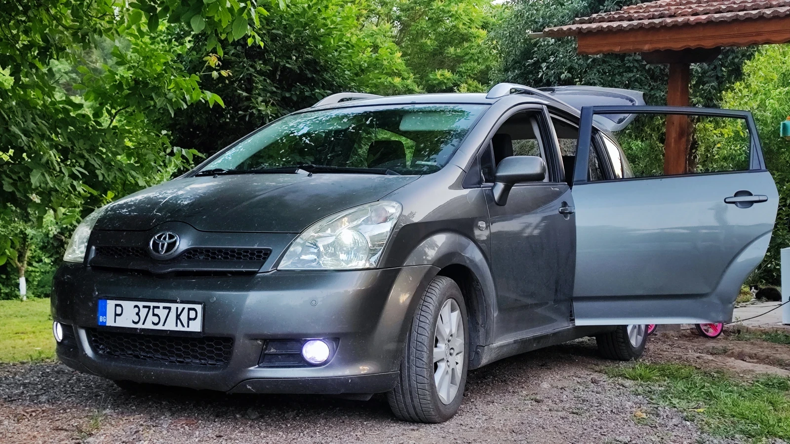 Toyota Corolla verso 2.2 136, снимка 1