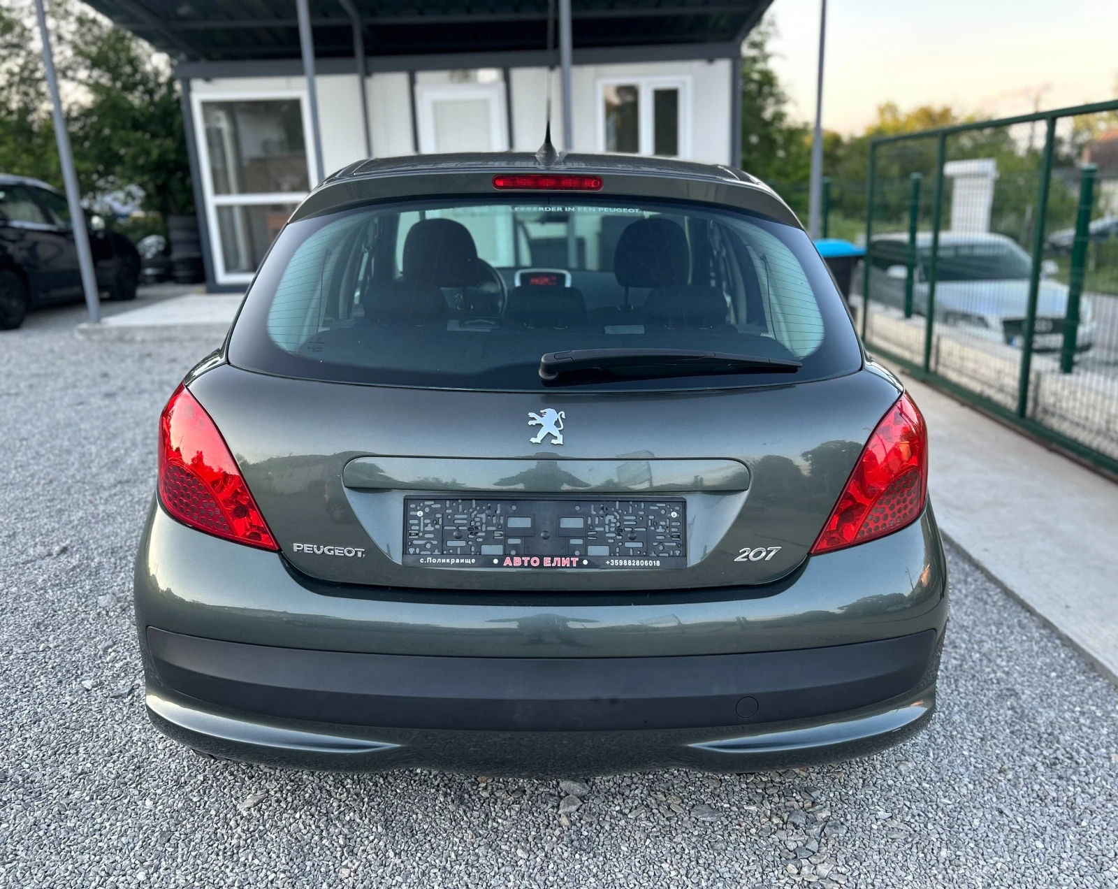 Peugeot 207 1.4i* 75кс* СТАРИЯТ МОТОР*  - изображение 5