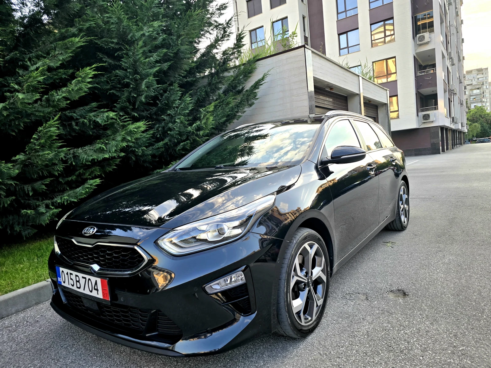 Kia Ceed 1.6 D PREMIUN-NAVI-KAMERA | Mobile.bg   1