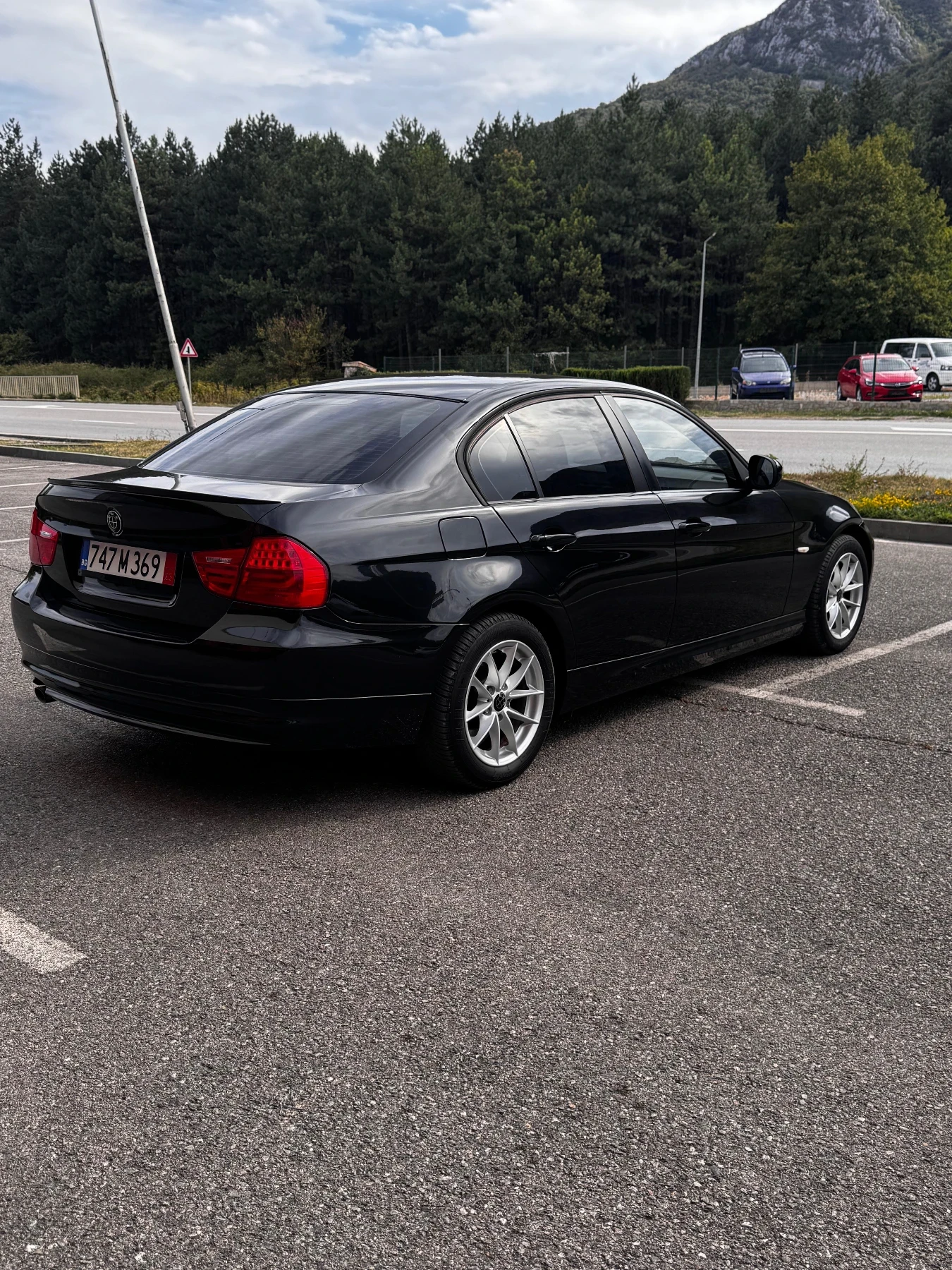 BMW 320 2.0D 143кс Фейслифт нов внос от Италия - изображение 4