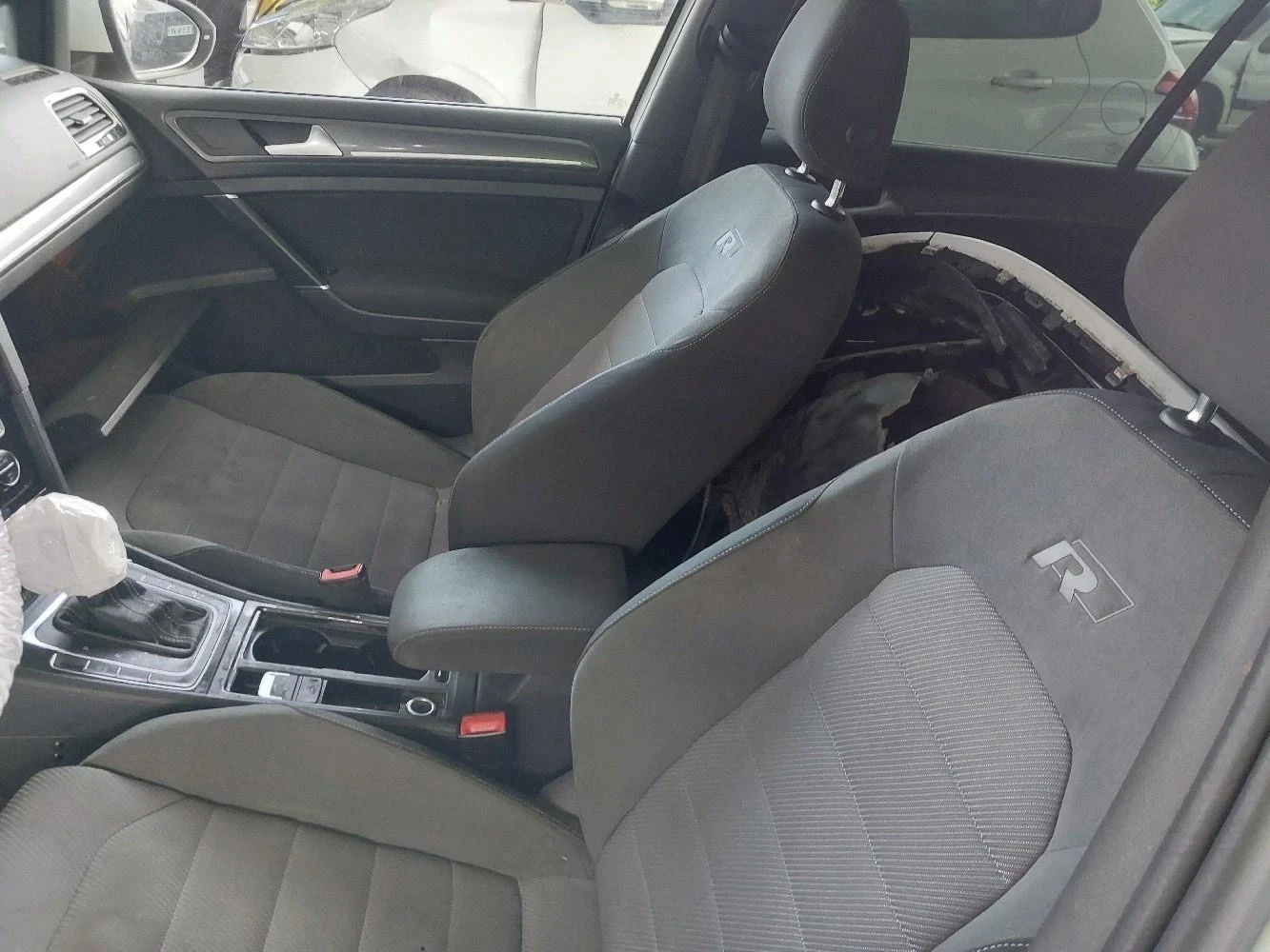 VW Golf R LINE EURO6 LED AUTOMATIC  - изображение 6